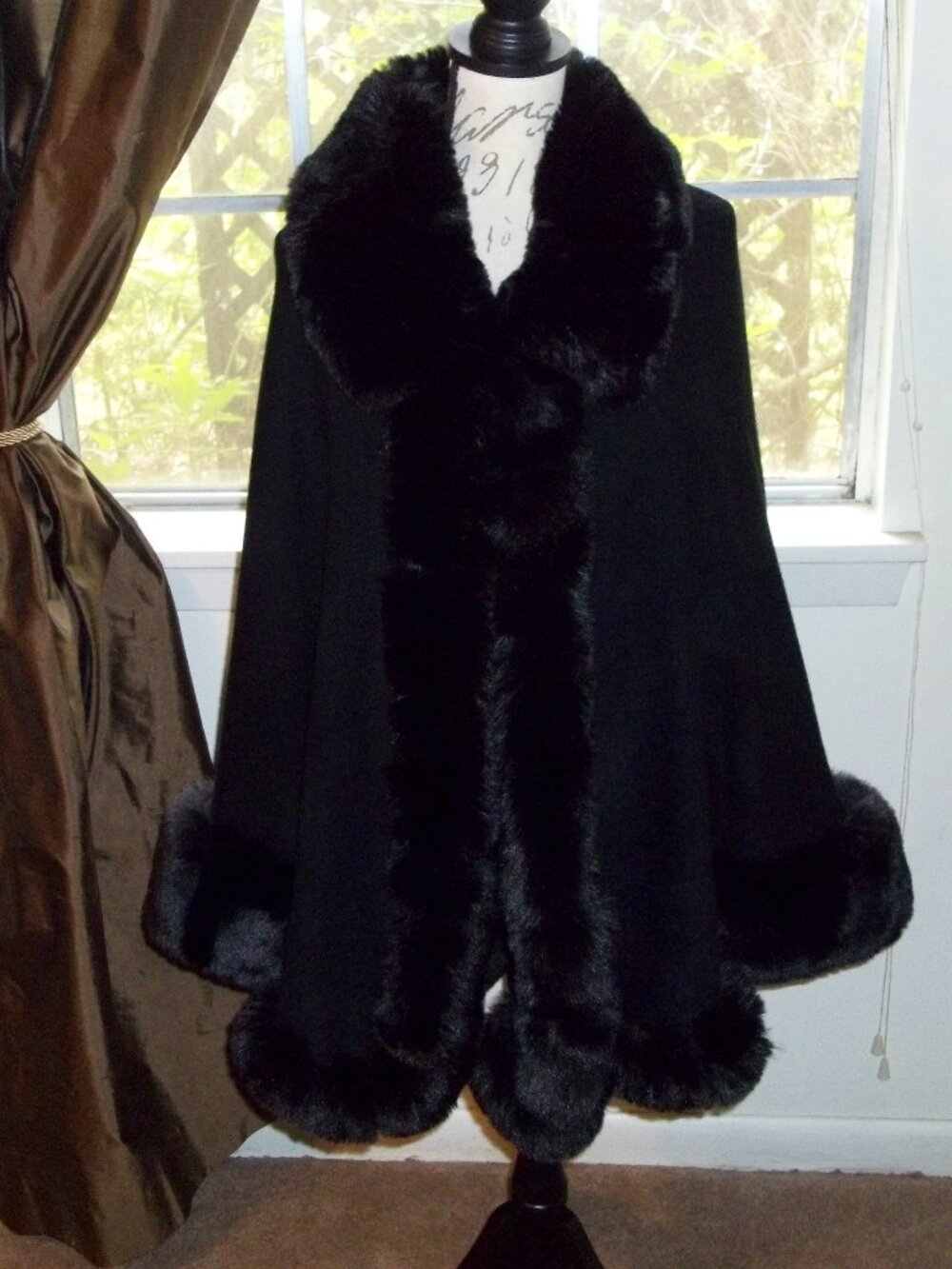 Soft Surroundings Black Faux Fur Trim Cape Shawl Wrap 33" Length One Size